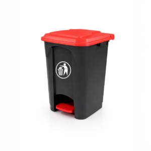 Poubelle en plastique avec pedale